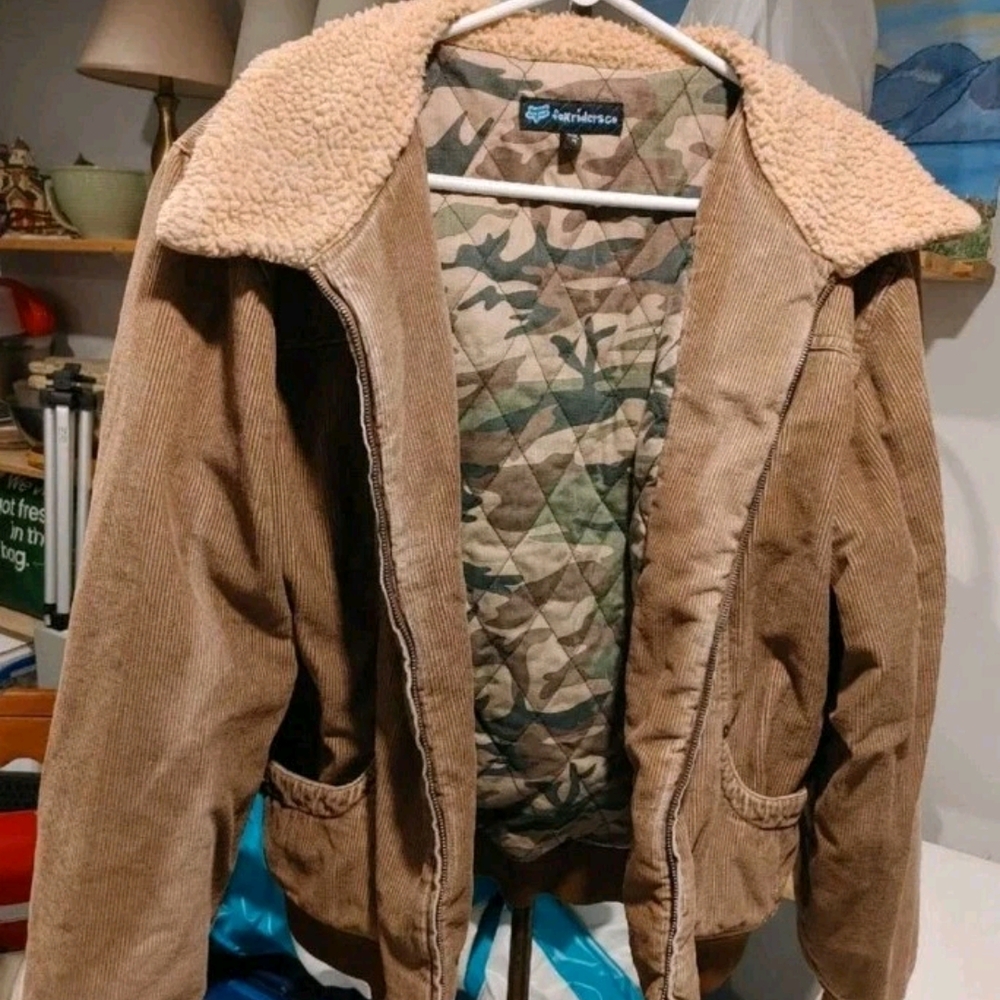 Fox Riders Co. Corduroy Jacket.  Sherpa Collar, Camo Liner. Medium.